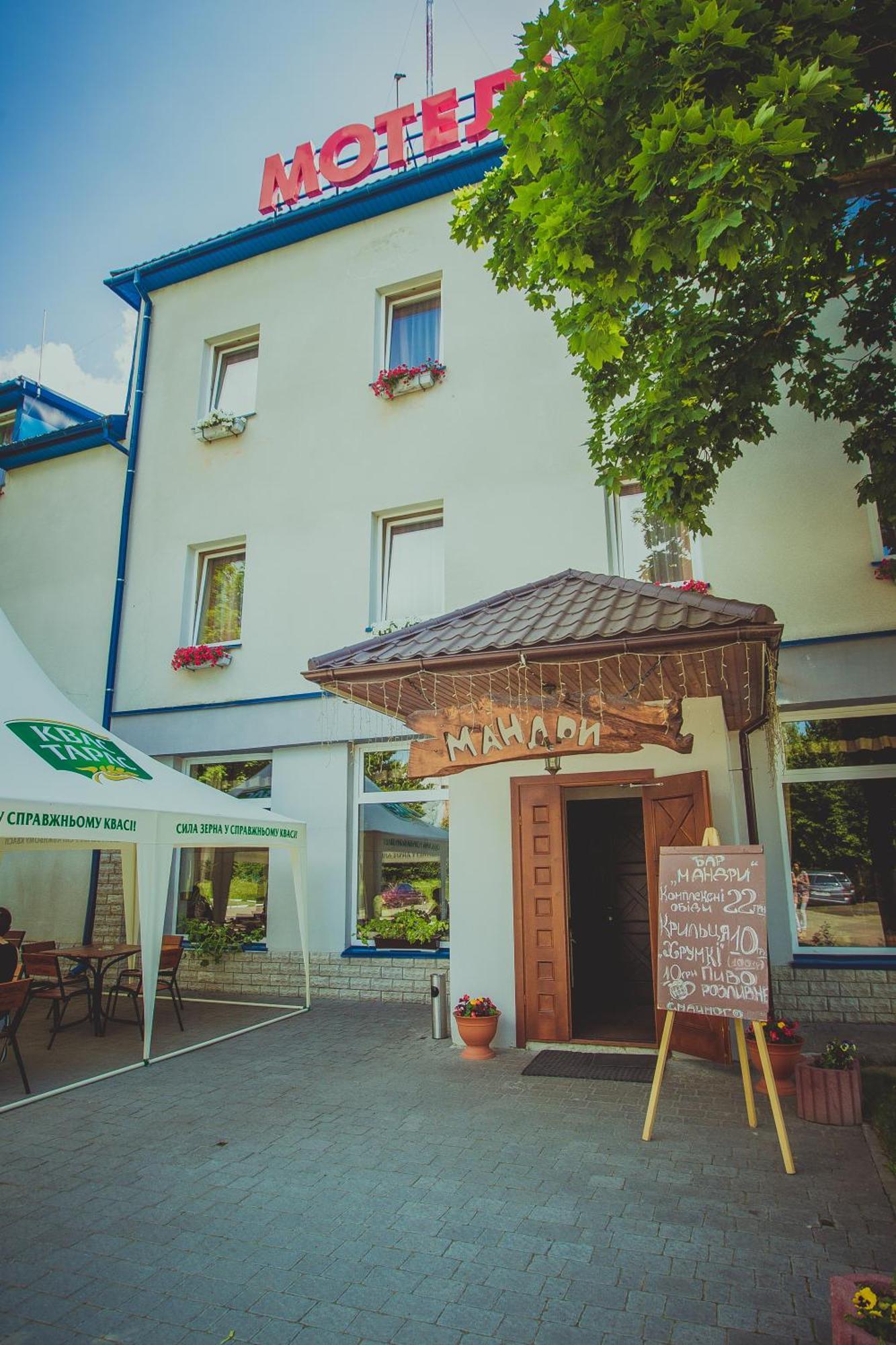 Motel Formula 1 Iwano-Frankiwsk Exterior foto