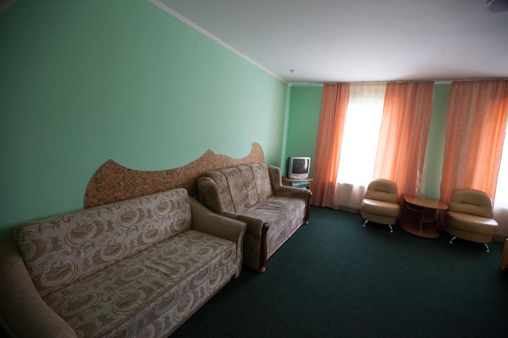 Motel Formula 1 Iwano-Frankiwsk Exterior foto