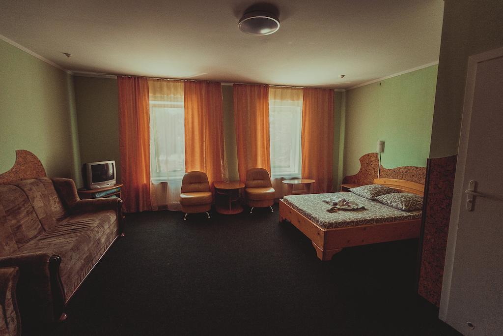 Motel Formula 1 Iwano-Frankiwsk Zimmer foto
