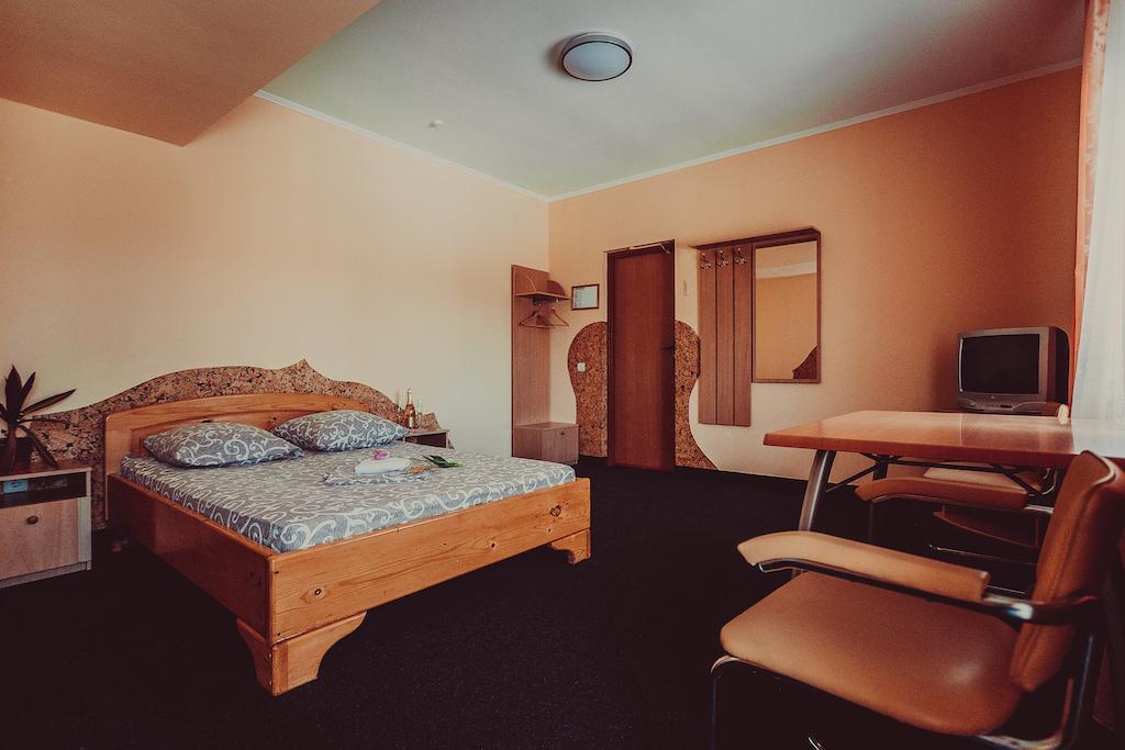 Motel Formula 1 Iwano-Frankiwsk Zimmer foto